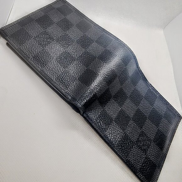 Louis Vuitton ~ Men's Multiple Damier Bifold Amerigo Wallet in Graphite - Picture 5 of 13